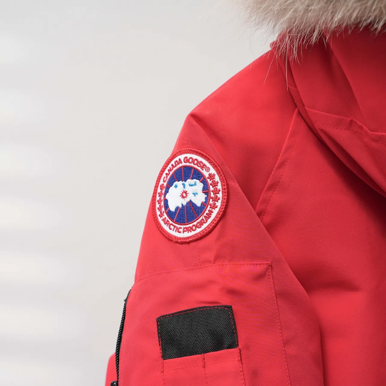 P720 CANADA GOOSE丨Canada Goose 02 hooded fur collar down jacket Color: Chinese Red Size: XS-XL